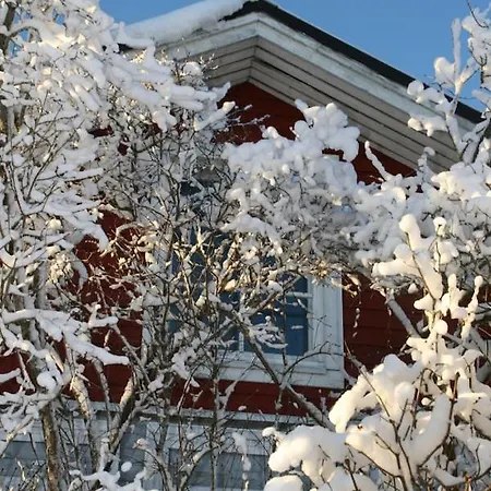 Countryside House Pauliina -lomatalo 木屋 *